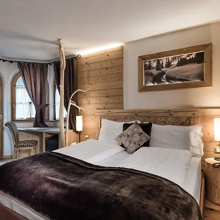 Romantic Plaza Hotel 4*