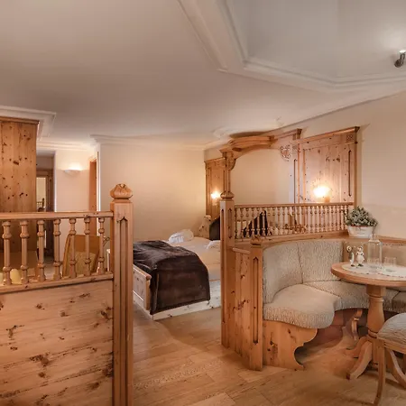 Hotel Romantic Plaza 4*