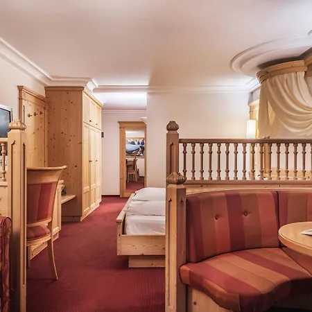Hotel Romantic Plaza 4*