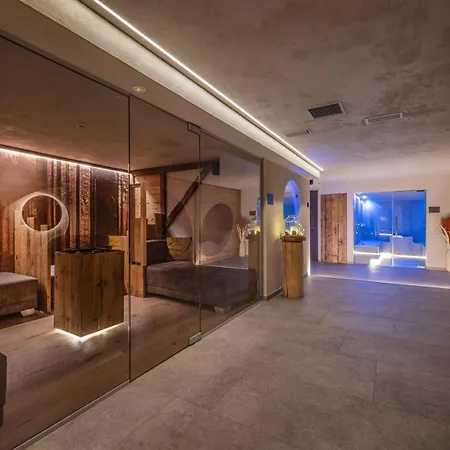Hotel Romantic Plaza 4*