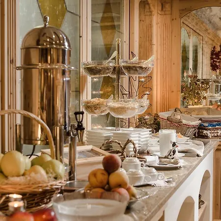 Romantic Plaza Hotel 4*
